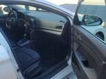 Hyundai Elantra-11