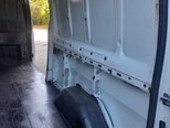 Ford Transit-10