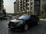 Mercedes E 220-2