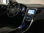 Hyundai Sonata-14