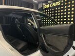 Tesla Model 3-8