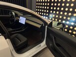 Tesla Model 3-10