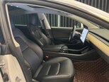 Tesla Model 3-12