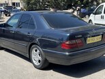 Mercedes E 240-8