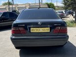 Mercedes E 240-12