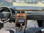Mercedes E 240-13