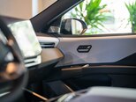 BMW iX3-7