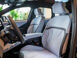BMW iX3-12