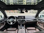 BMW 530e-12