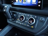Land Rover Defender-13