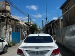 Hyundai Accent-3