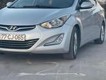Hyundai Elantra-12