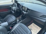 Hyundai Accent-13