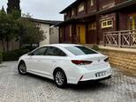 Hyundai Sonata-4