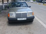 Mercedes 200 D-1