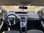 Toyota Prius-7