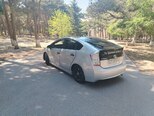 Toyota Prius-5