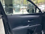 Lexus UX 200-14