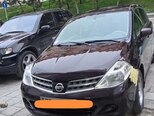 Nissan Tiida-5