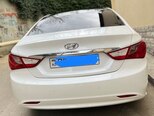 Hyundai Sonata-2