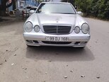 Mercedes E 240-1
