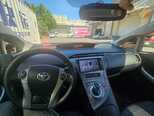 Toyota Prius-5