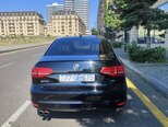 Volkswagen Jetta-2