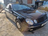 Mercedes E 240-11