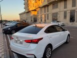 Hyundai Accent-6