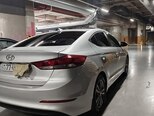 Hyundai Elantra-12