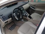 Toyota Prius-5