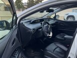 Toyota Prius-11