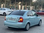 Hyundai Accent-7