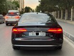 Audi A8-11