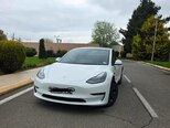 Tesla Model 3-1