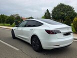 Tesla Model 3-3