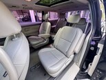 Kia Carnival-13