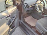 Toyota Prius-11
