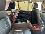 Infiniti QX80-10
