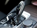 BMW 530e-15