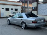 Mercedes E 220-11