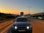 Mercedes E 220-1