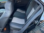 Mercedes E 220-11