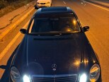 Mercedes E 220-21