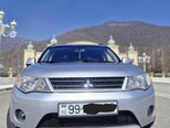 Mitsubishi Outlander-1