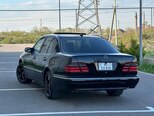 Mercedes E 320-6