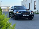 Mercedes E 320-1