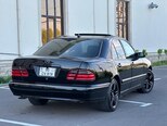 Mercedes E 320-5