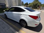 Hyundai Accent-5