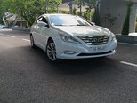 Hyundai Sonata-1